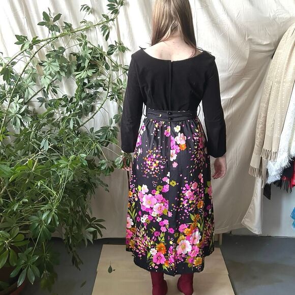 Vintage 70s Black Velvet with Pink & Orange Florals Long Sleeve Maxi Dress - Picture 8 of 11